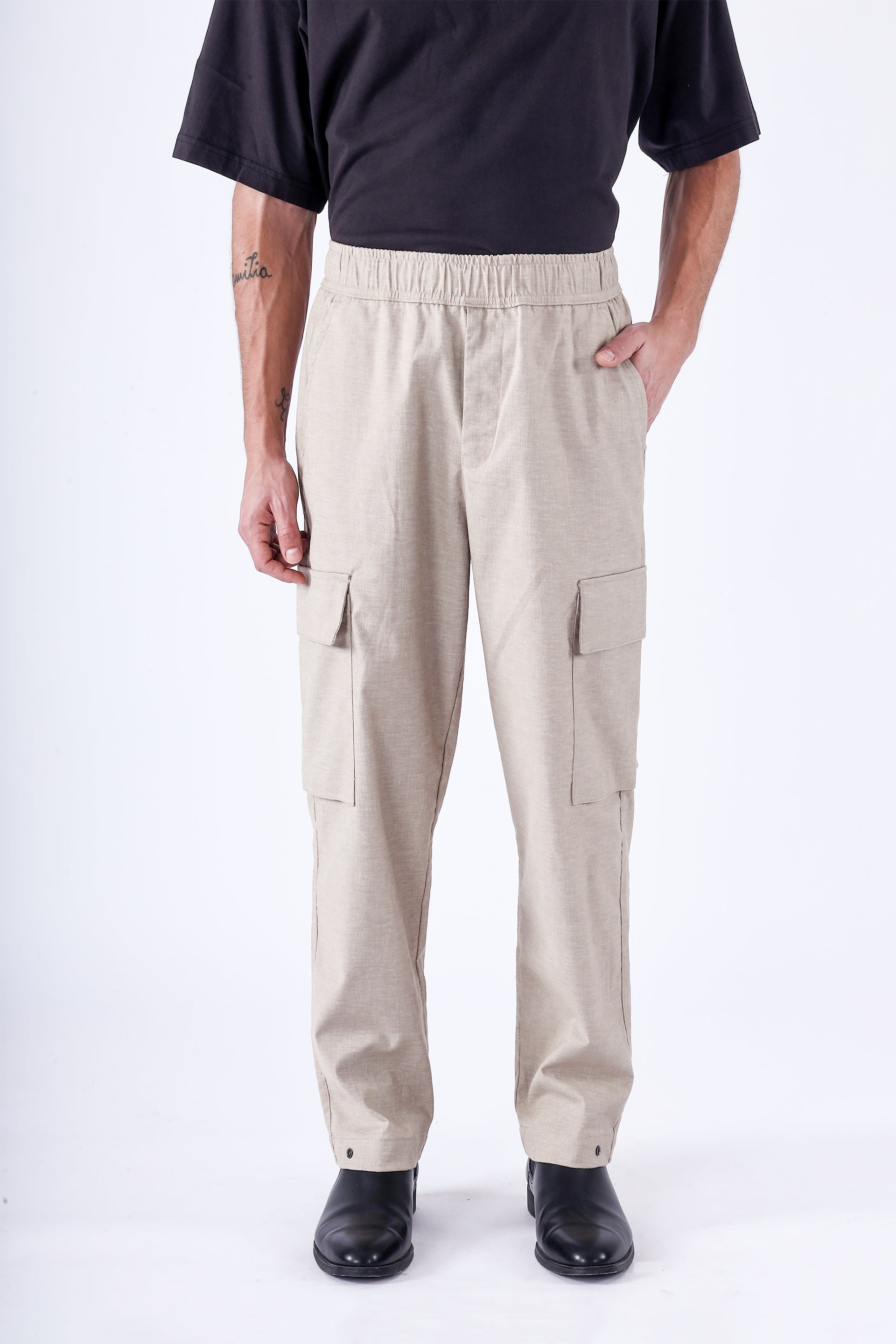 Men’s Air Relaxed Cargo Pant in Beige – relaxed fit, breathable, and stylish with utility details | Tailoraedge