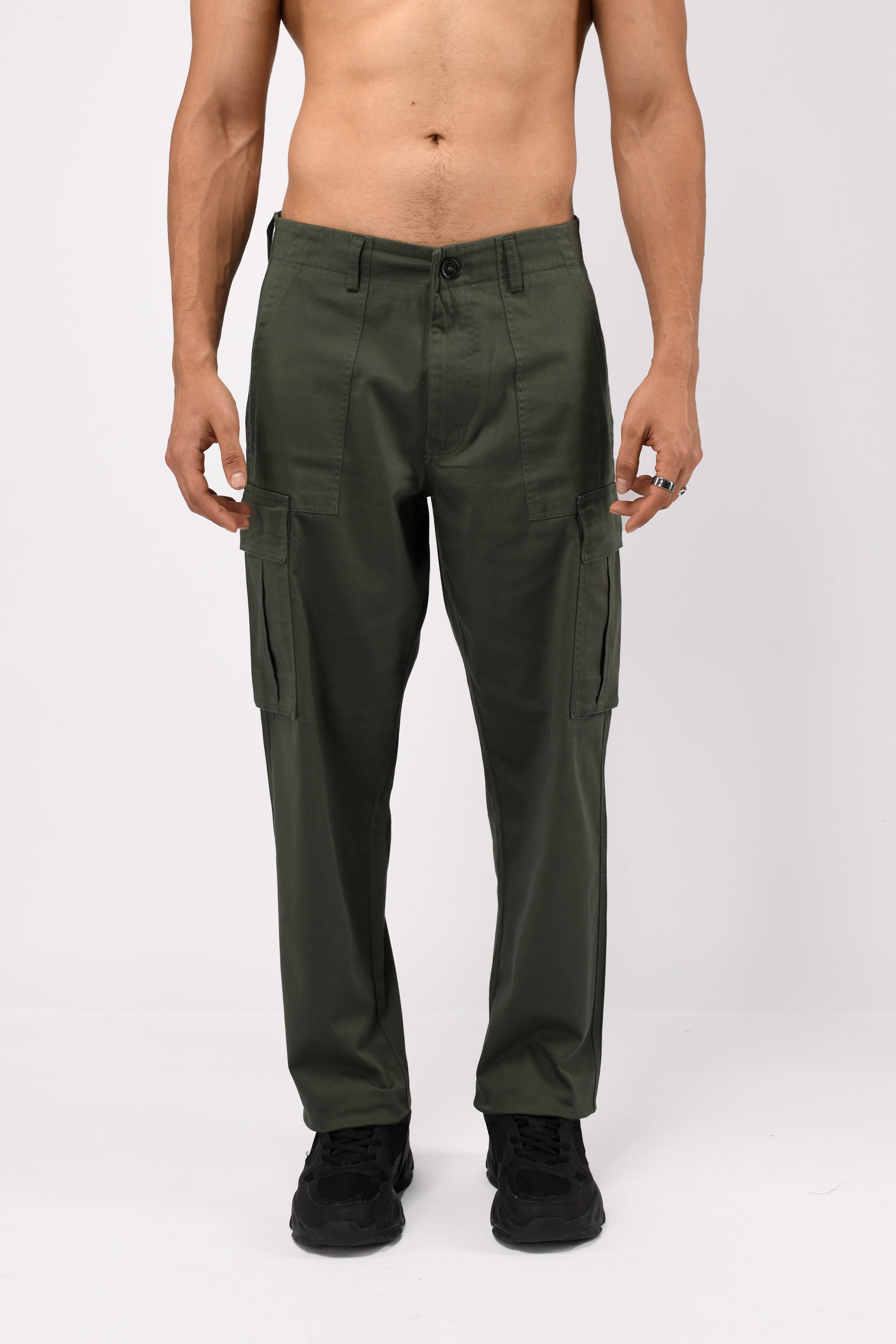 Men’s Carpenter Relaxed Cargo Pants in Green – workwear-inspired cargos, versatile styling, utility pockets, relaxed fit | Tailoraedge