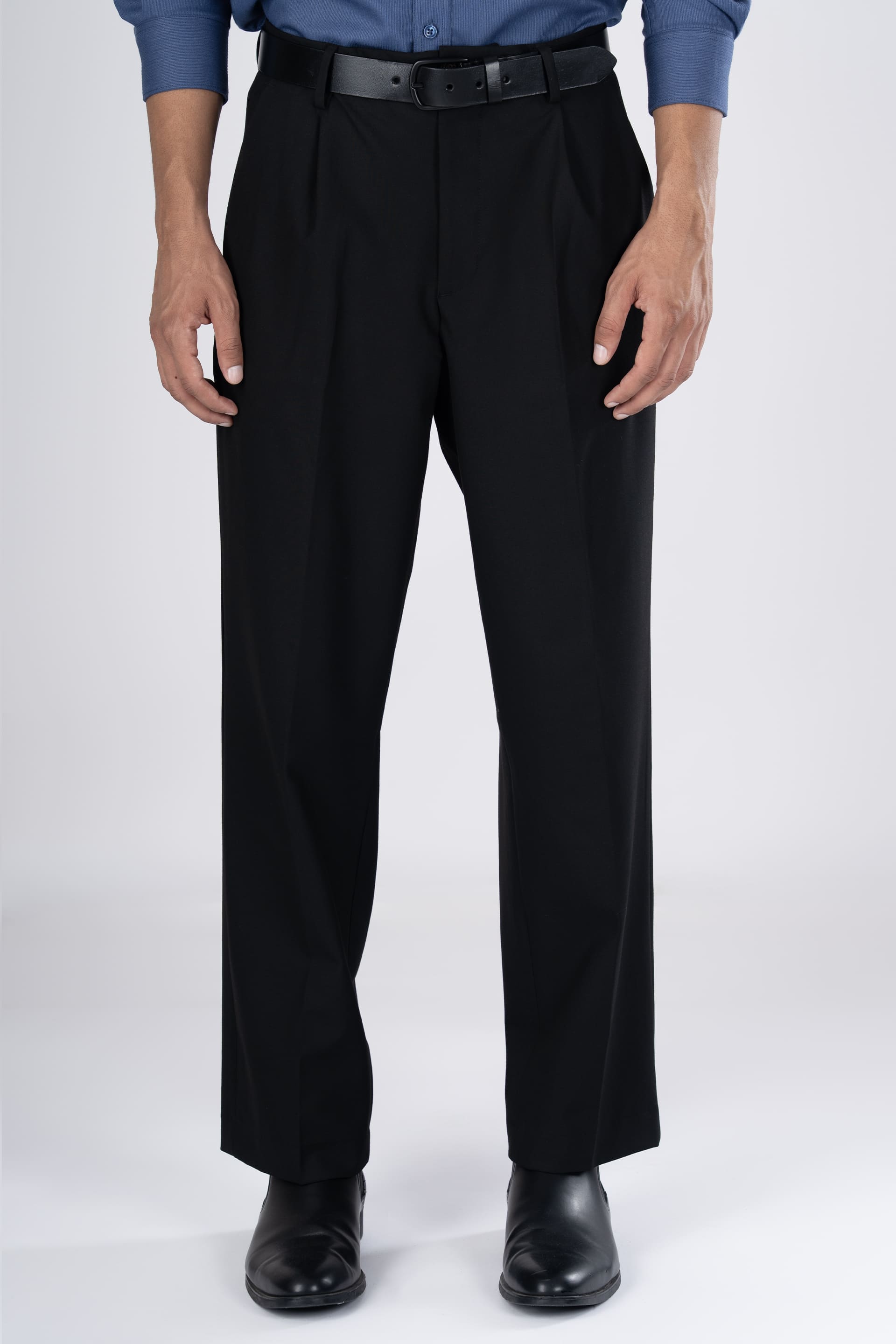 Men’s Classic Easy Iron Relaxed Trousers in Black – wrinkle-free finish, relaxed fit, sleek office-to-dinner staple | Tailoraedge