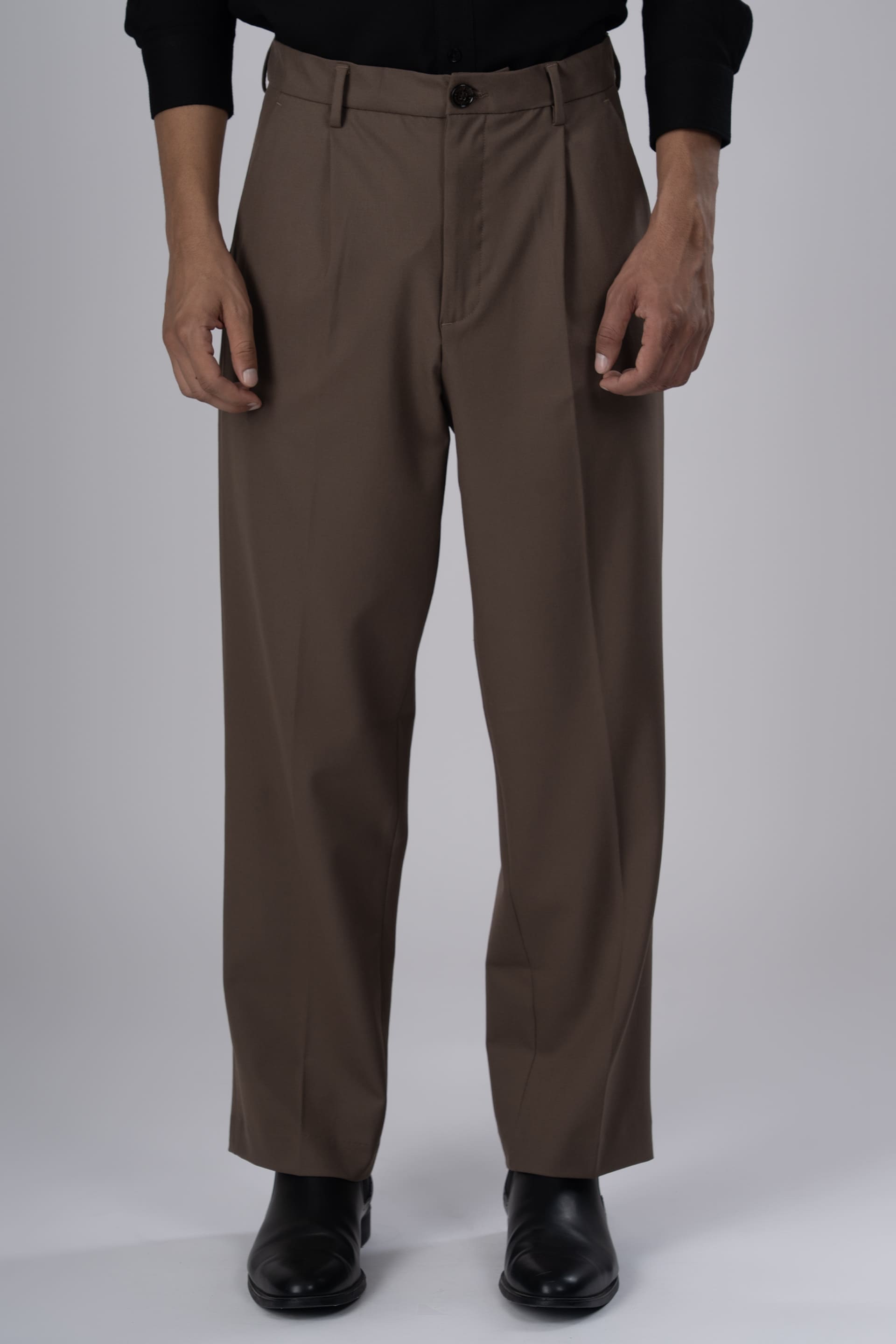 Men’s Classic Easy Iron Relaxed Trousers in Cocoa – breathable easy-iron twill, relaxed silhouette, warm-tone smart casual essential | Tailoraedge