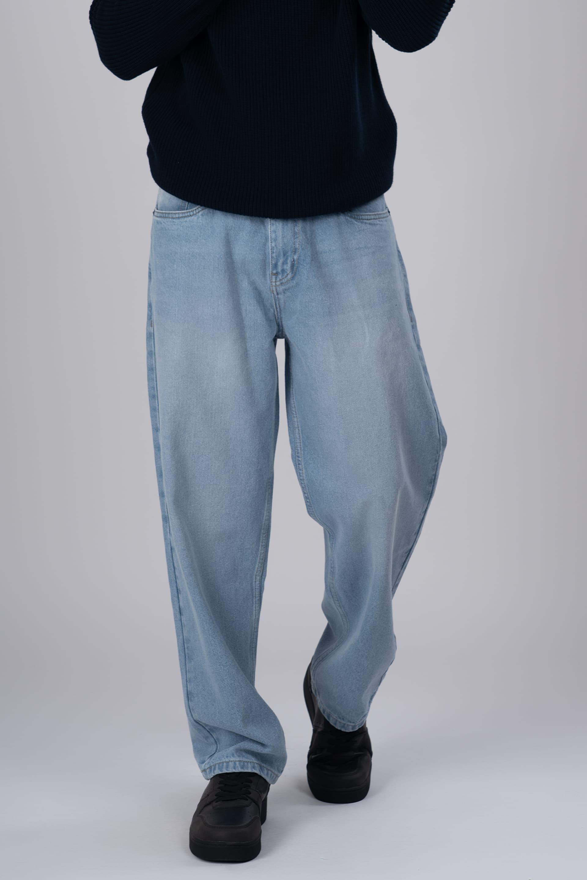Men’s Classic Edge Relaxed Denim in Light Blue – relaxed fit, premium denim, versatile everyday wear | Tailoraedge