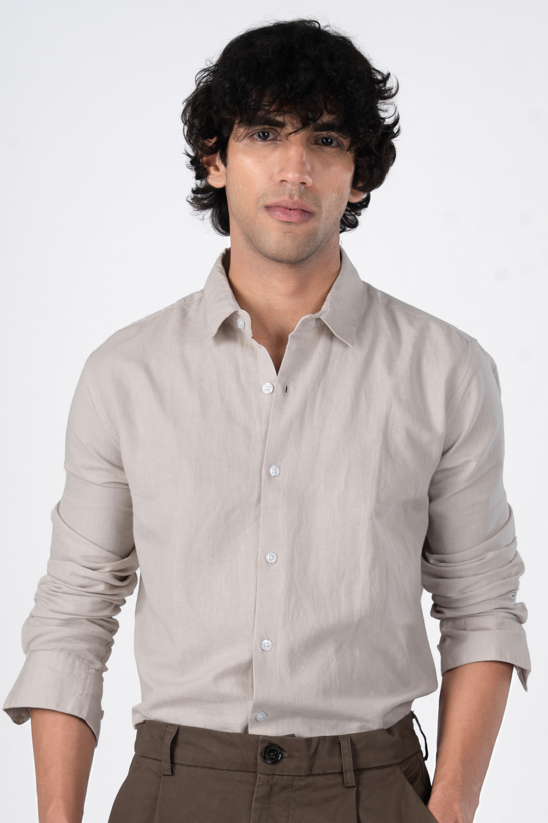 Tailoraedge Men’s Classic Fused Linen Shirt in Cream – breathable linen fabric, tailored fit, versatile all-season basic.