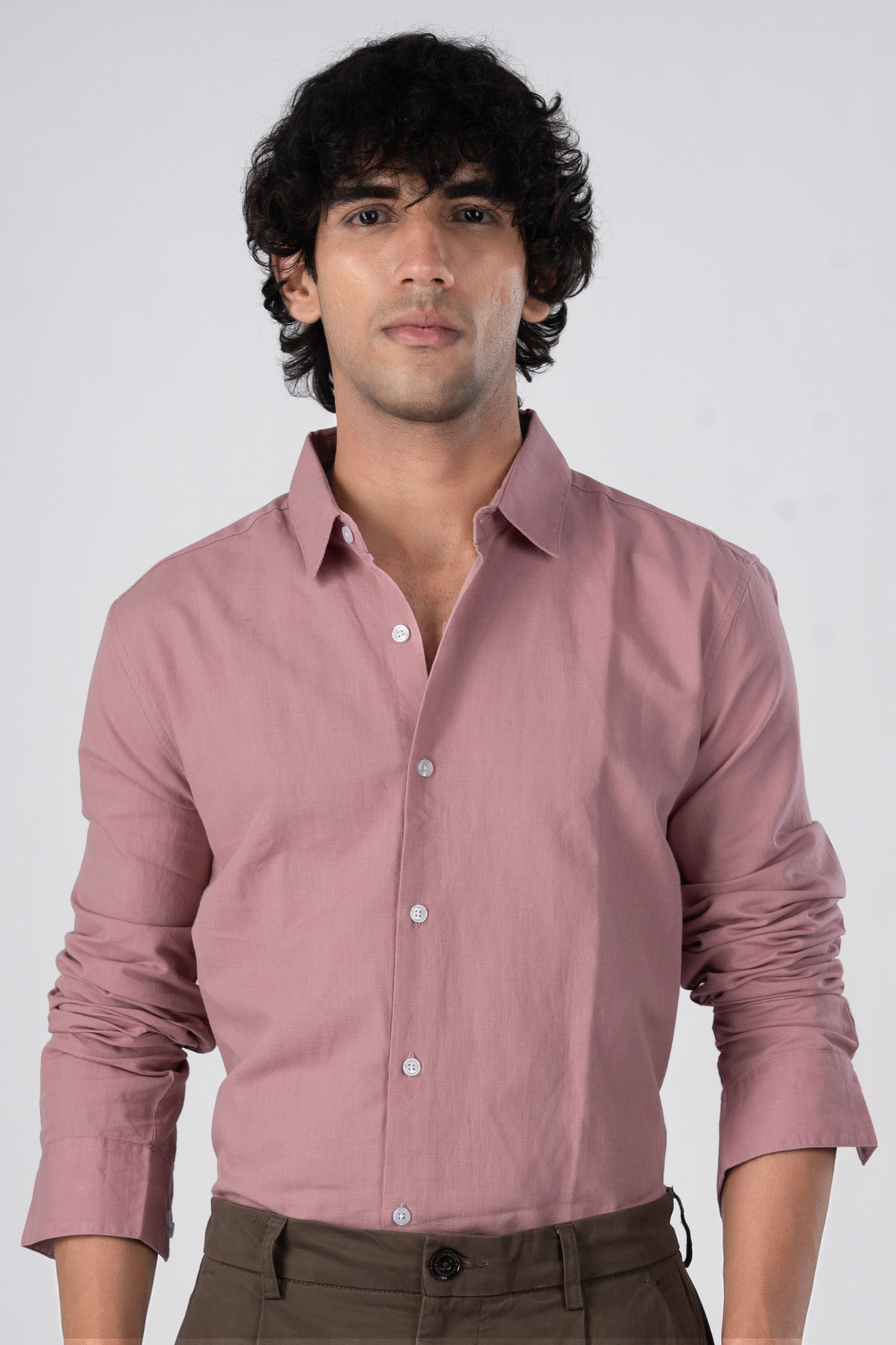 Tailoraedge Men’s Classic Fused Linen Shirt in Pink – breathable linen, tailored fit, contemporary summer essential.
