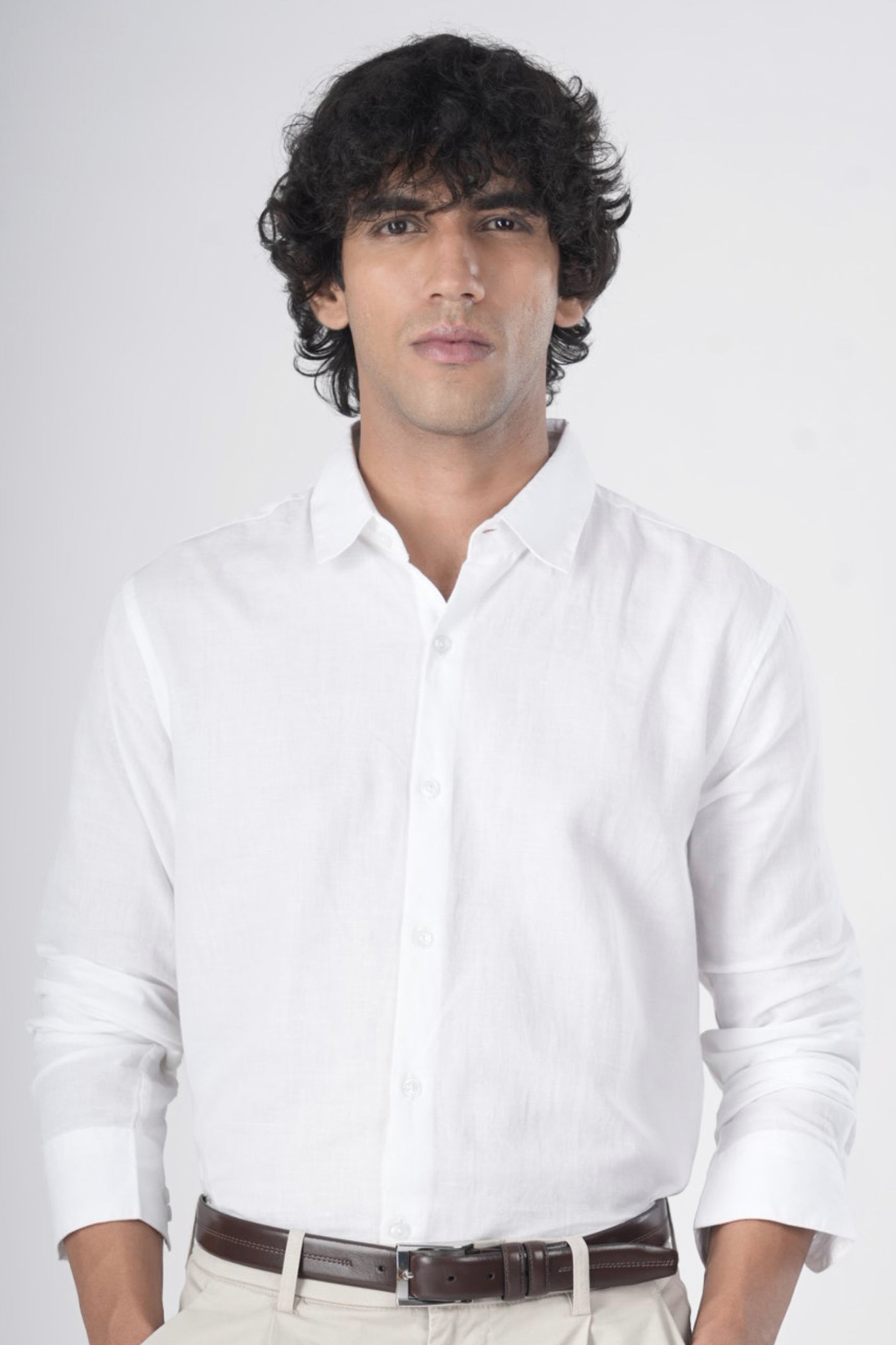 Tailoraedge Men’s Classic Fused Linen Shirt in White – airy linen, tailored fit, classic summer layering essential