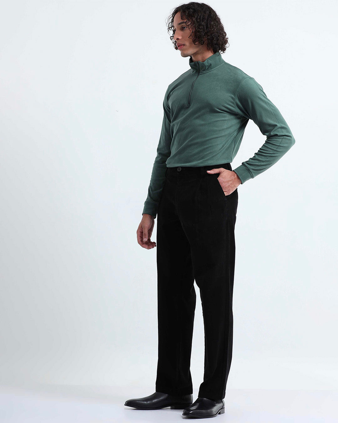 Relaxed Pleated Corduroy Pants In Black