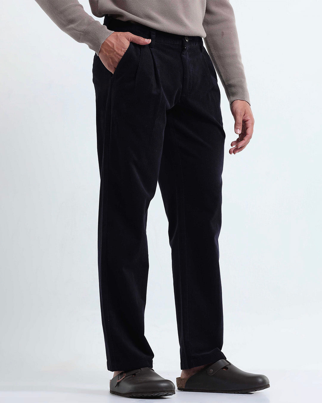 Relaxed Pleated Corduroy Pants In Navy
