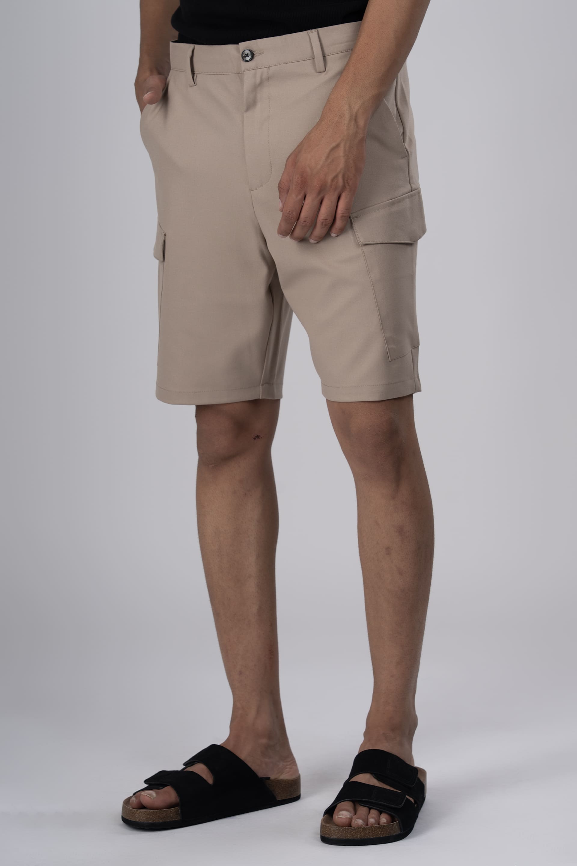 Easy Iron Cargo Shorts In Biege