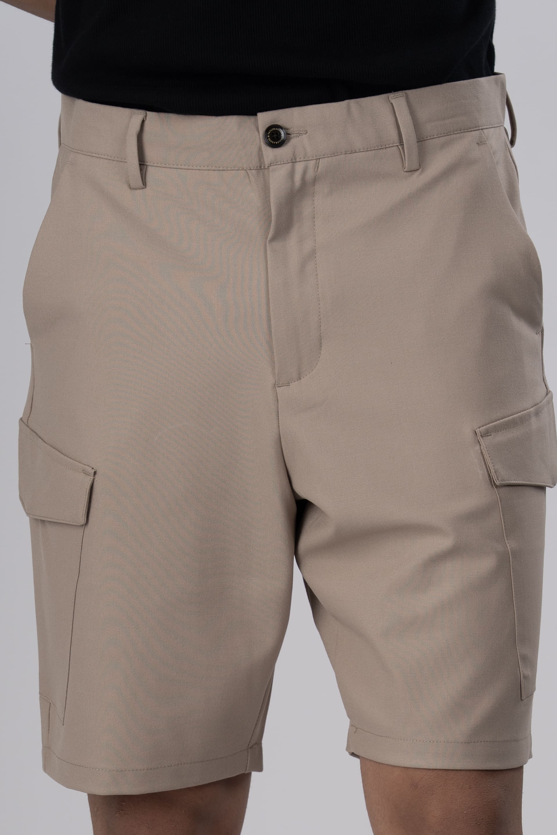 Easy Iron Cargo Shorts In Biege