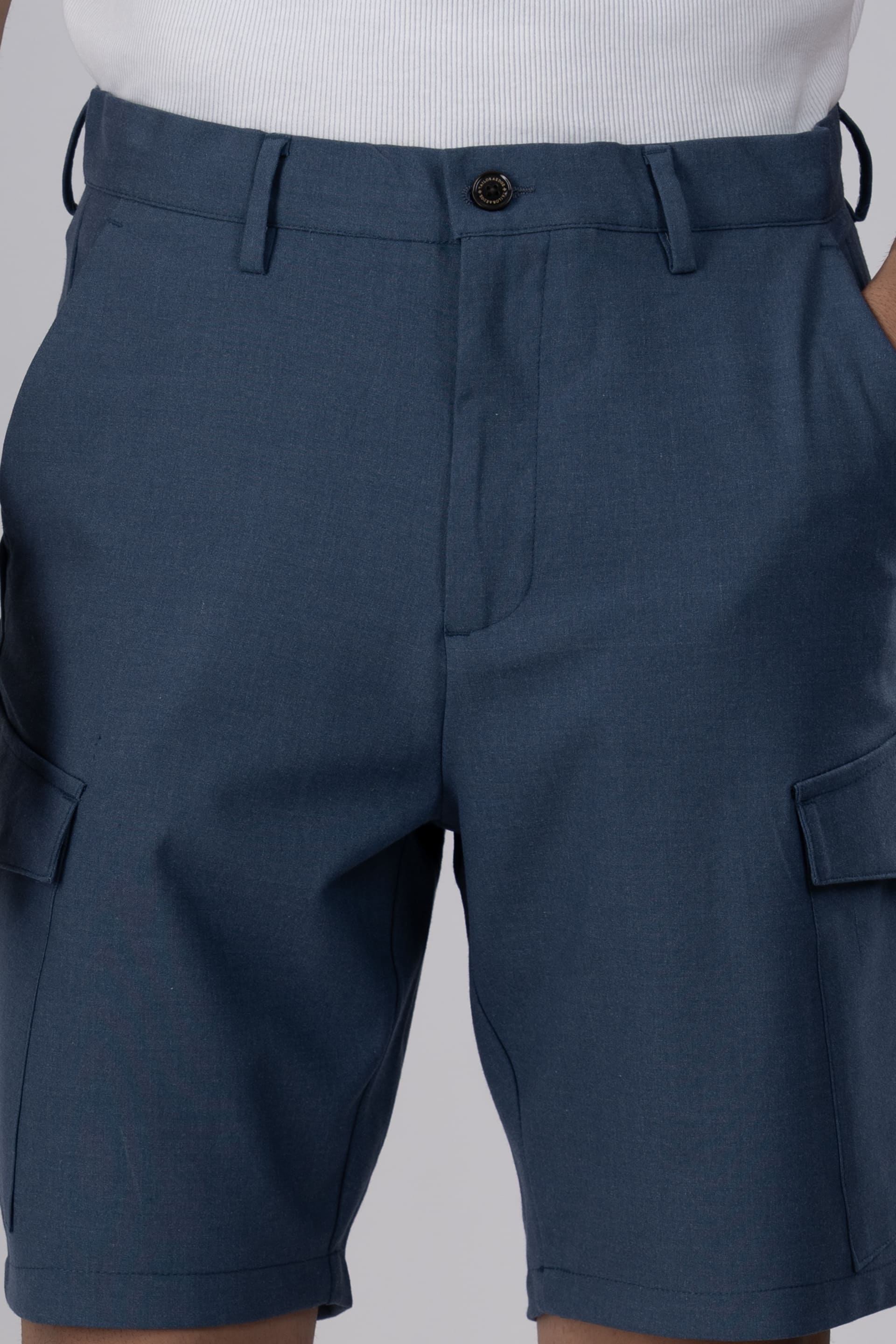 Easy Iron Cargo Shorts In Blue