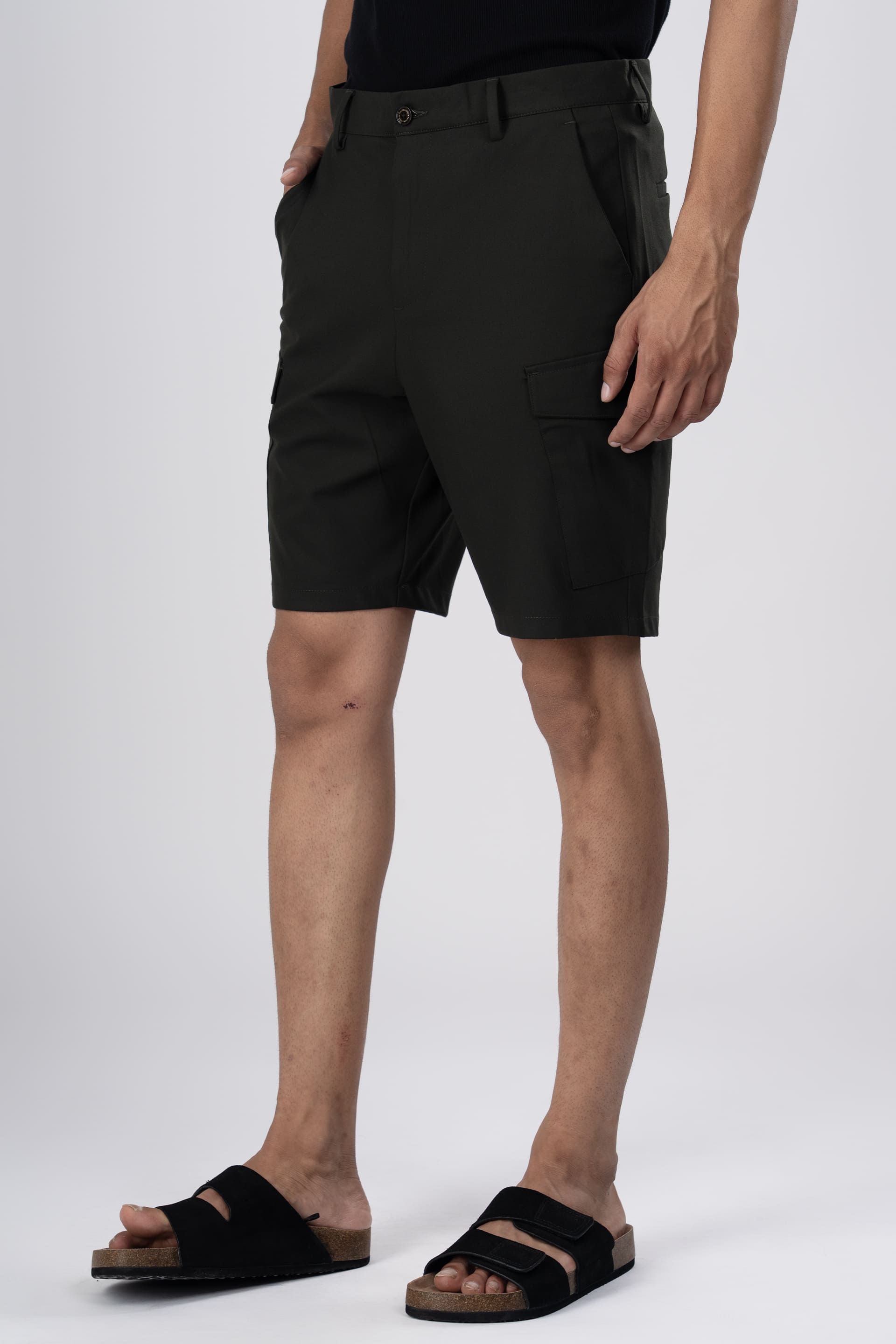 Easy Iron Cargo Shorts In Olive