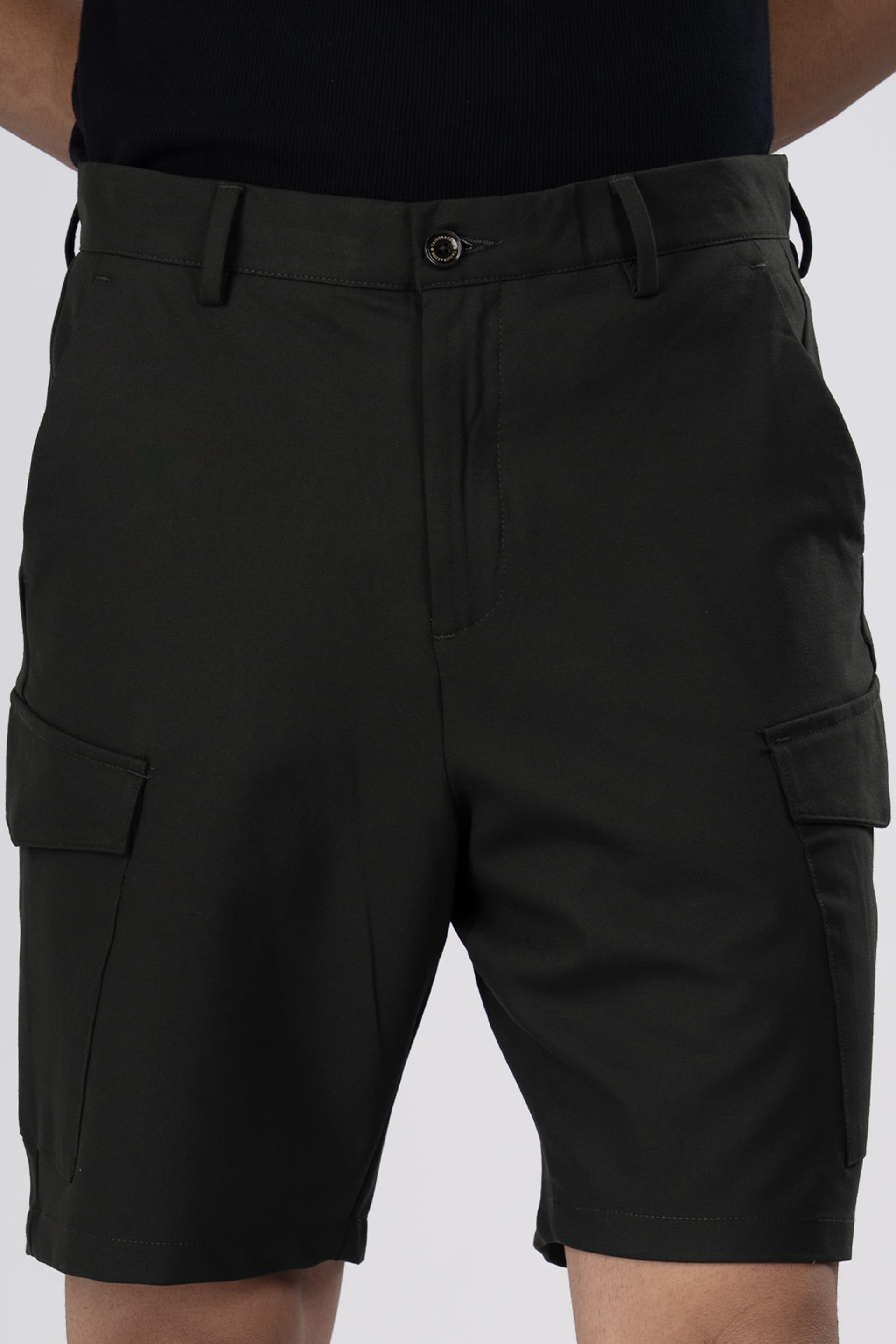 Easy Iron Cargo Shorts In Olive
