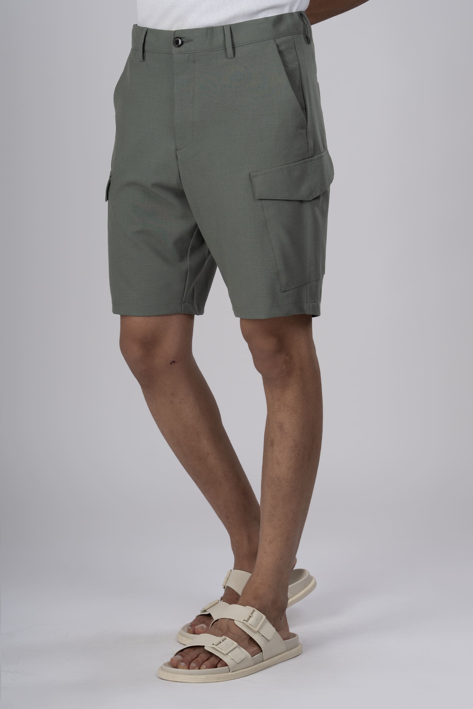Easy Iron Cargo Shorts In Pistachio