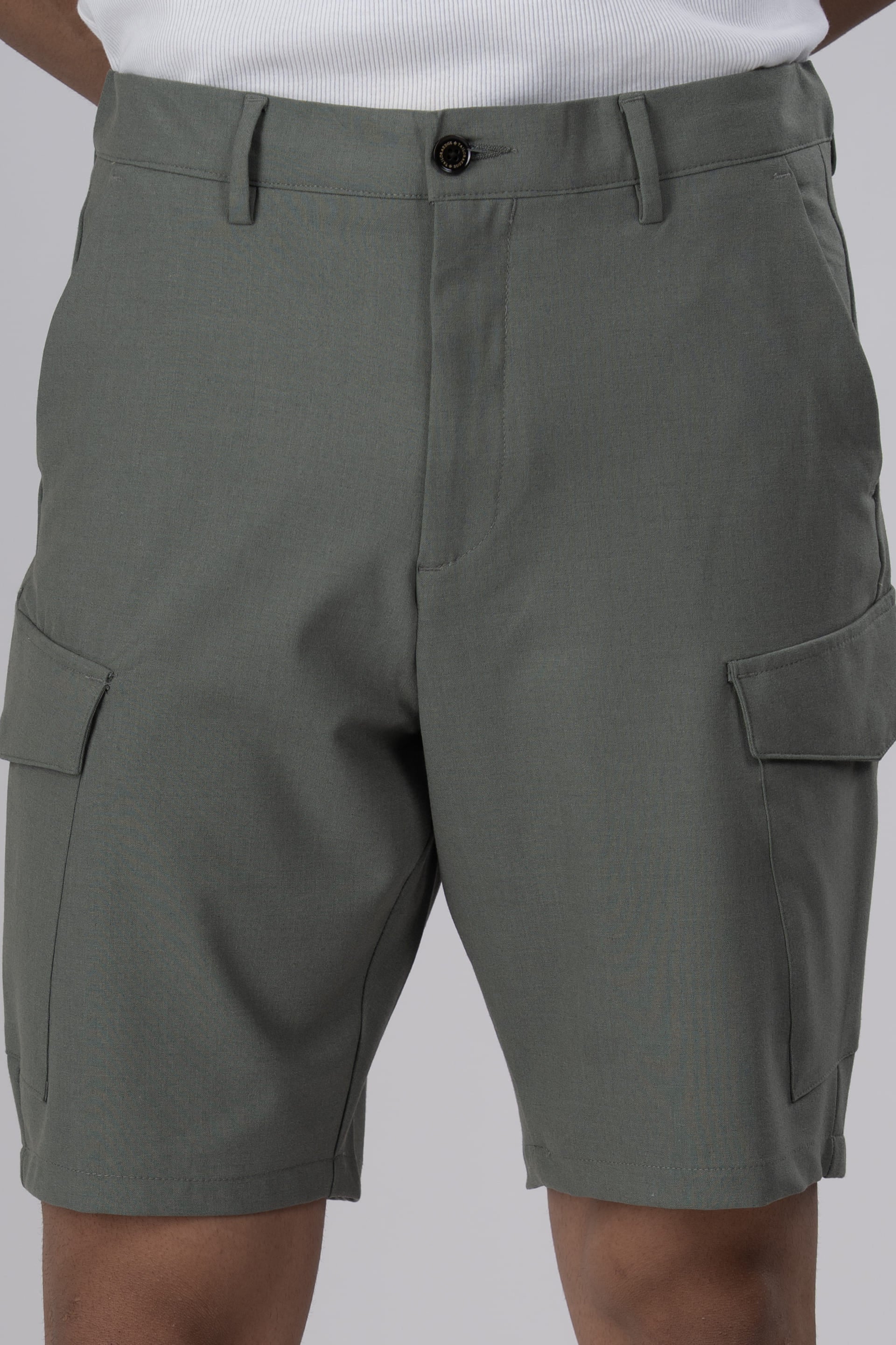 Easy Iron Cargo Shorts In Pistachio