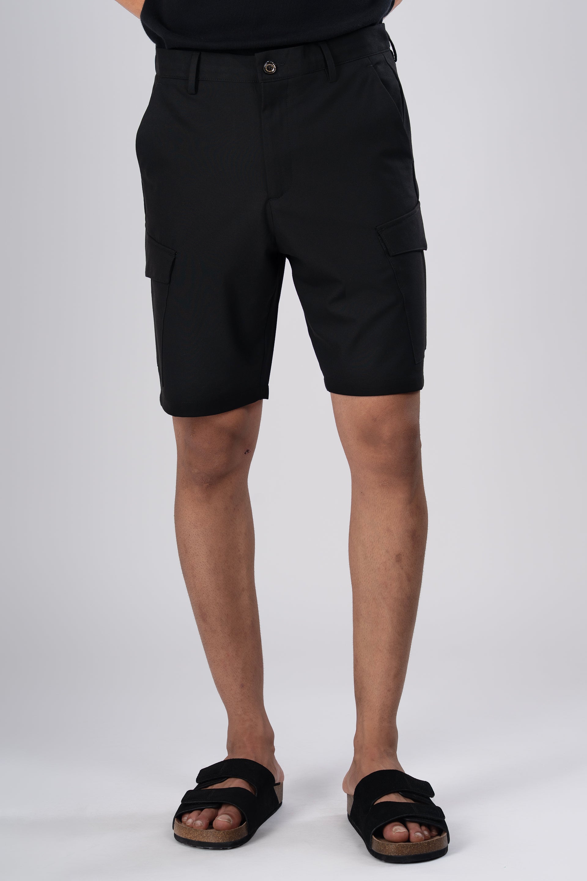 Men’s Easy Iron Cargo Shorts in Black – wrinkle-resistant, easy to iron, versatile everyday comfort wear | Tailoraedge