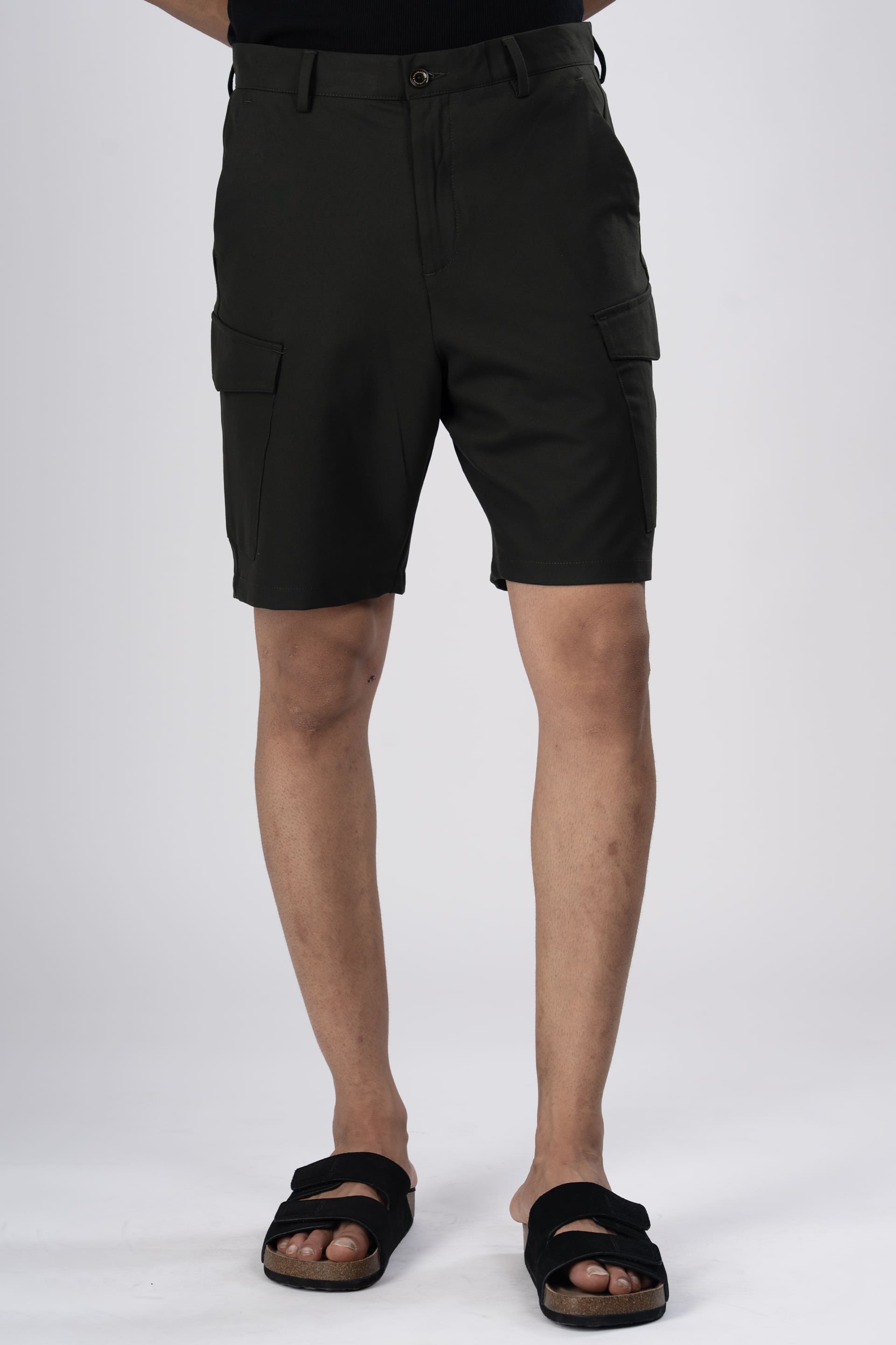 Men’s Easy Iron Cargo Shorts in Olive – wrinkle-resistant, easy to iron, versatile everyday comfort wear | Tailoraedge