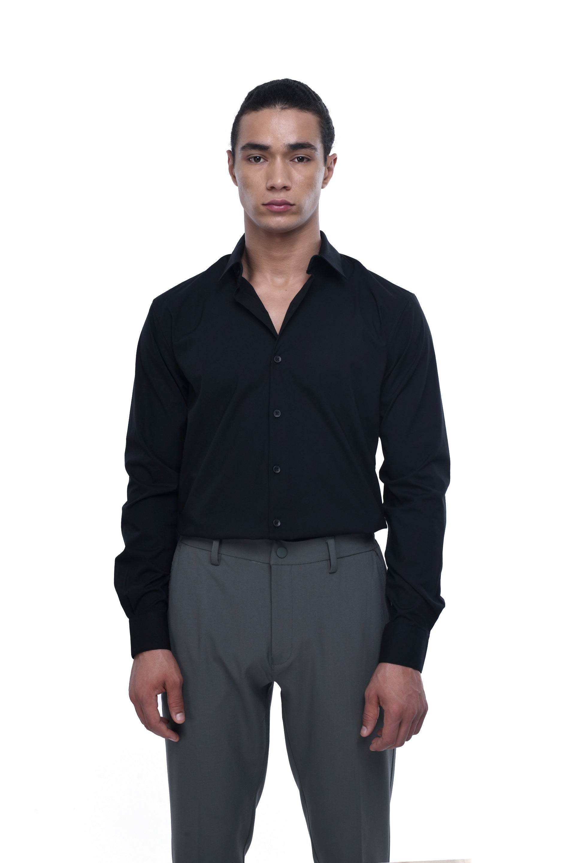 Men's Easy Iron Office Stretch Shirt in Black – wrinkle-resistant, tailored fit, breathable stretch fabric | Tailoraedge