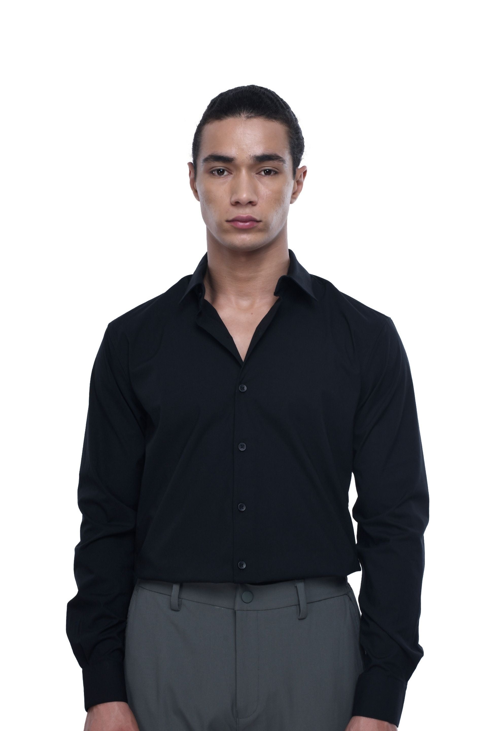 Men's Easy Iron Office Stretch Shirt in Black – wrinkle-resistant, tailored fit, breathable stretch fabric | Tailoraedge