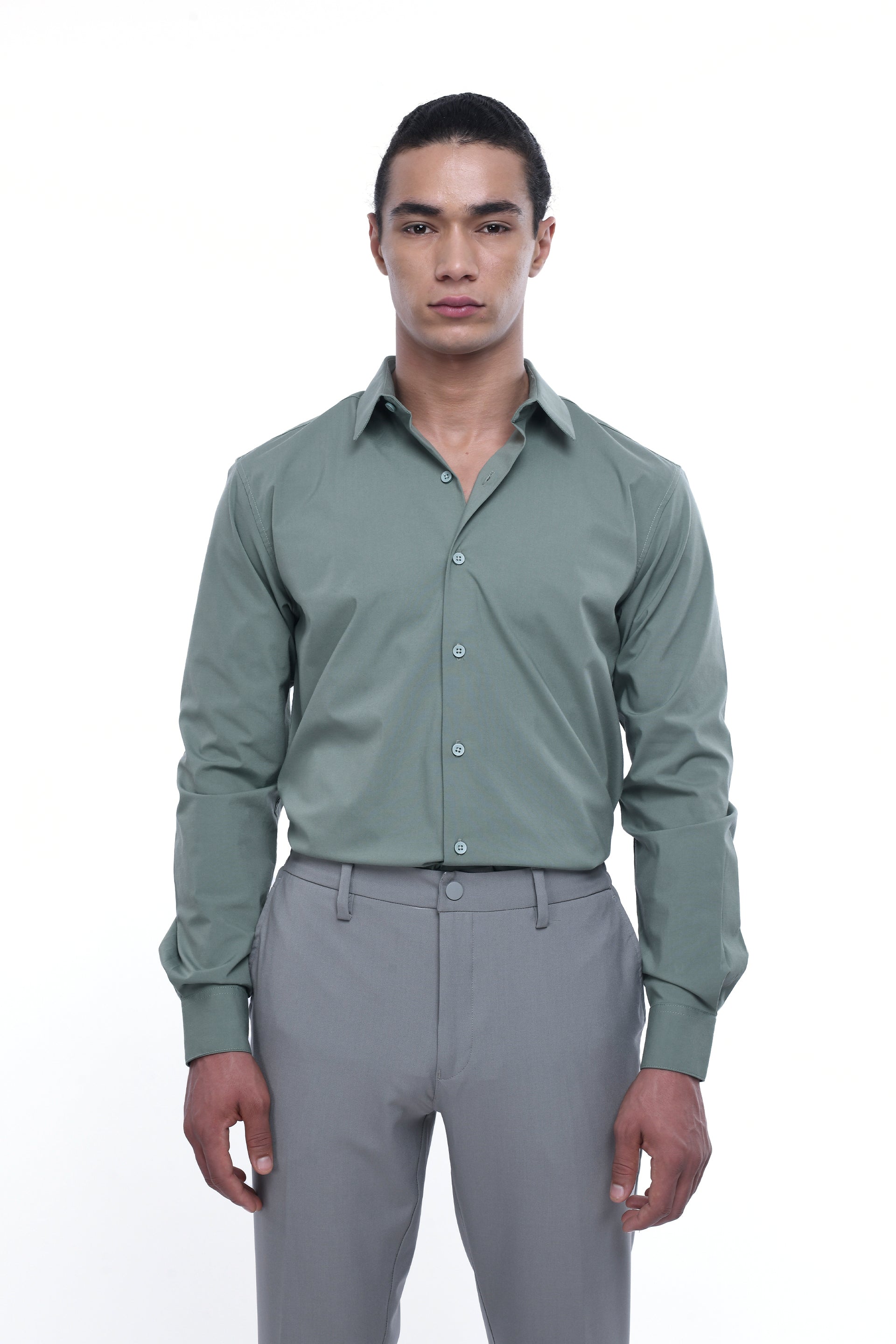 Men's Easy Iron Office Stretch Shirt in Green – wrinkle-resistant, tailored fit, breathable stretch fabric | Tailoraedge