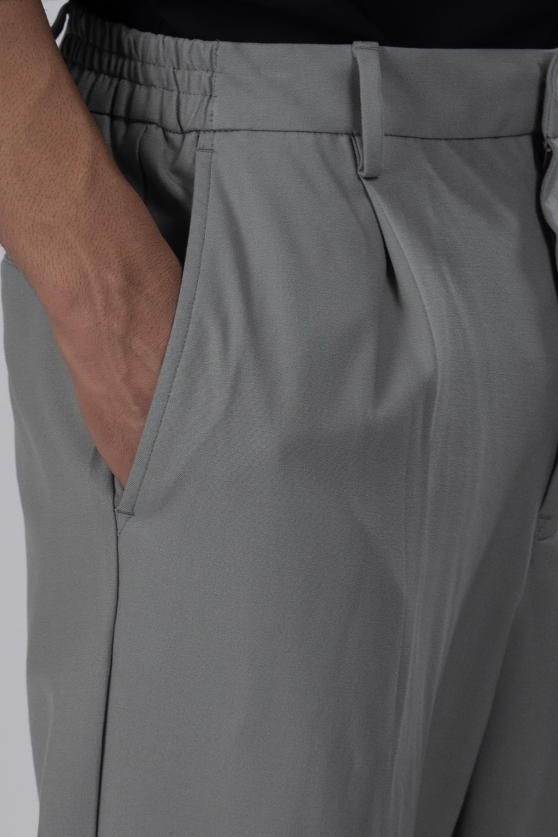 Easy Iron Flexi Relaxed Trouser In Grey