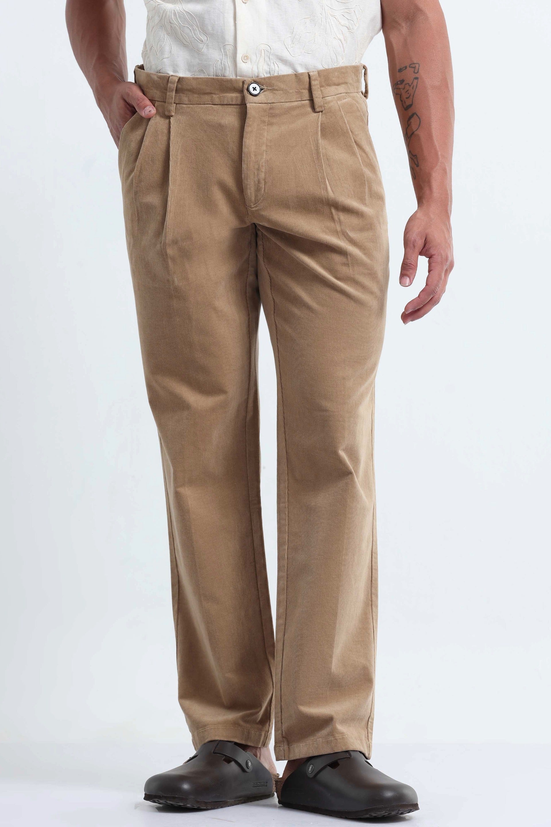 Relaxed Pleated Corduroy Pants In Beige