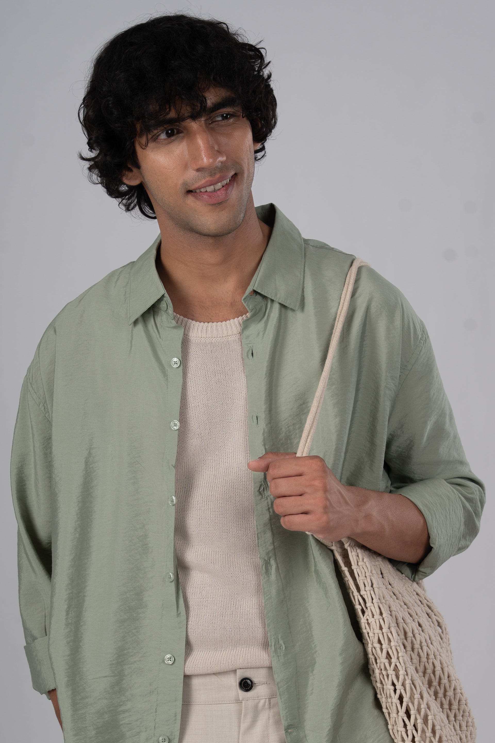 Men's soft nylon relaxed shirt in green – lightweight fabric, relaxed silhouette, versatile styling | Tailoraedge