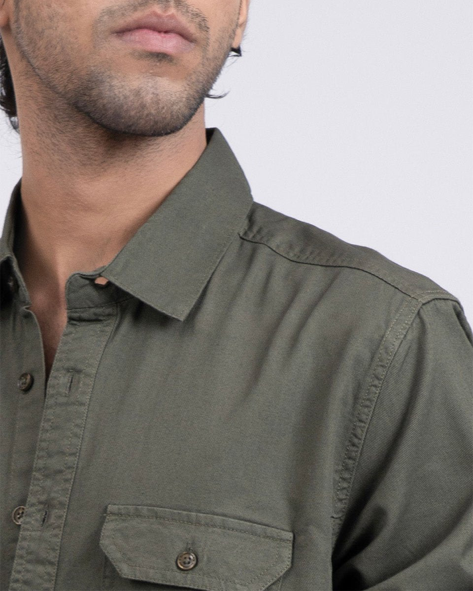 TAILORAEDGE Classic Cotton Cargo Shirt In Olive