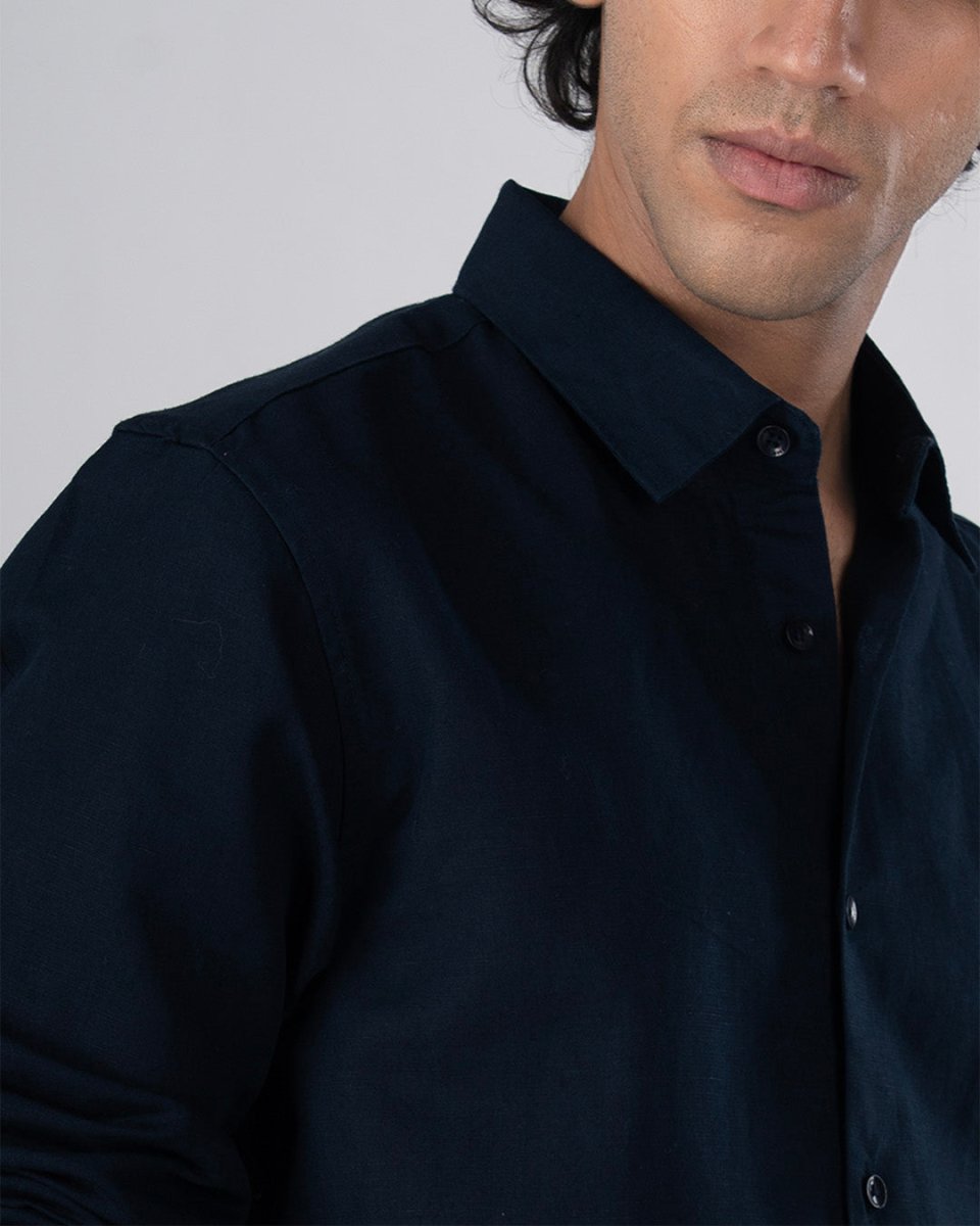 TAILORAEDGE Classic Fused Linen Shirt In Navy Blue