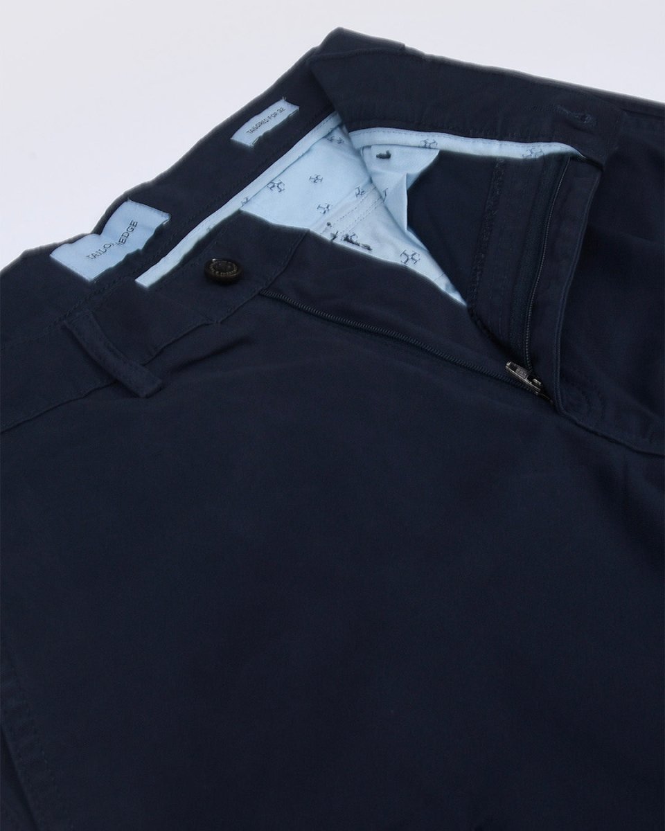 TAILORAEDGE Elevated Twill Tailored Cargo Pant In Navy
