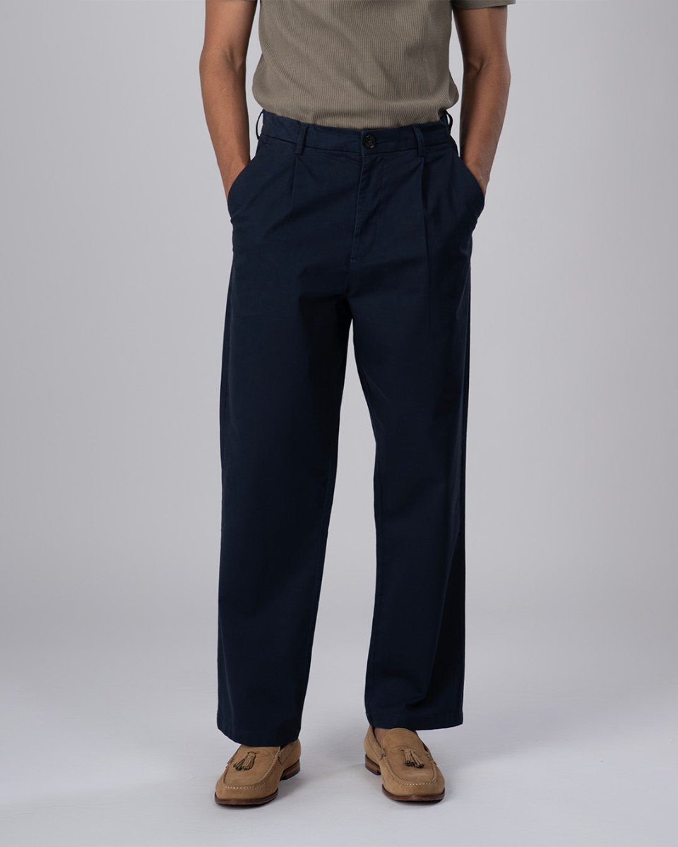 TAILORAEDGE Premium Signature Relaxed Chinos In Navy