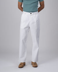 TAILORAEDGE Premium Signature Relaxed Chinos In White