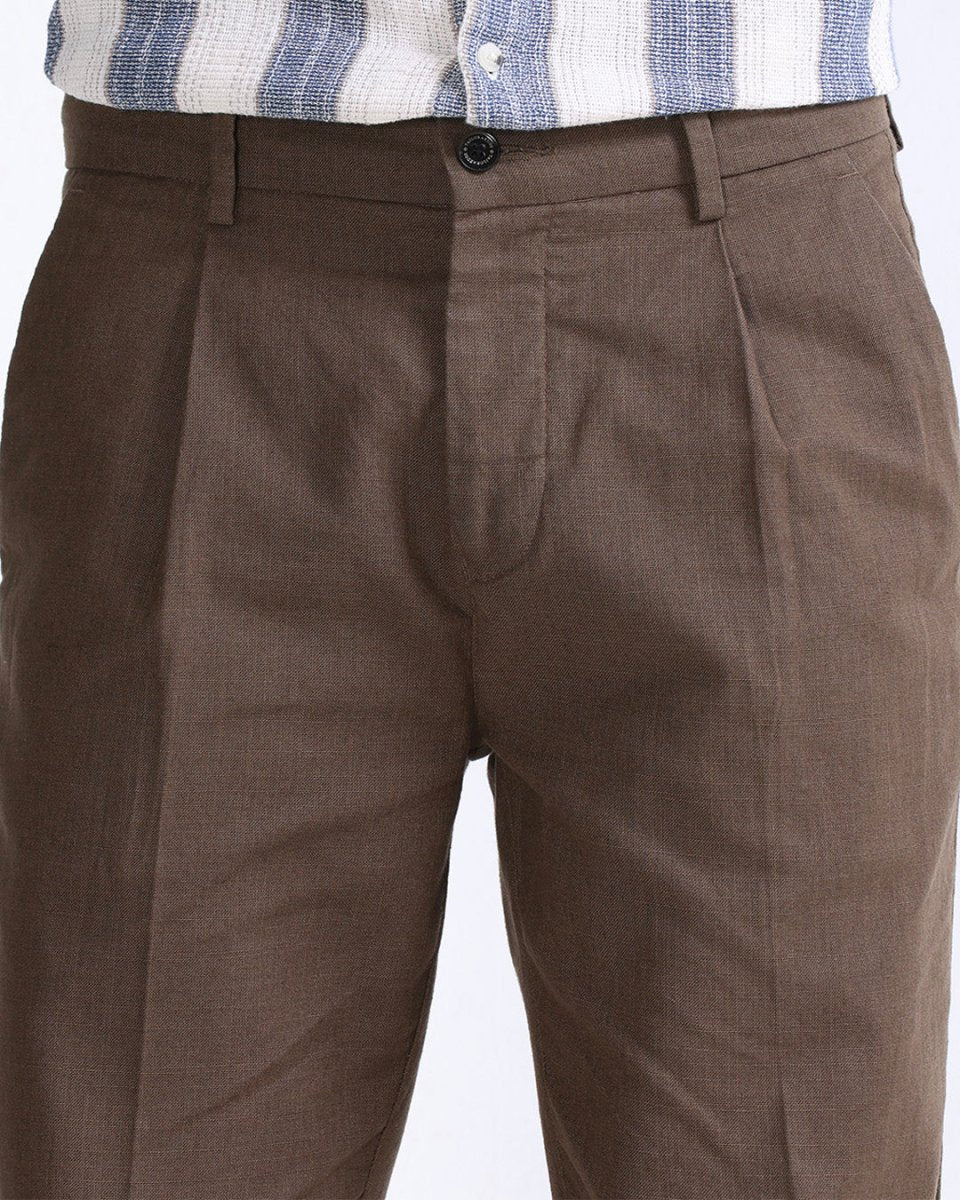 TAILORAEDGE Raw Slub Pleated Trouser In Fur Brown