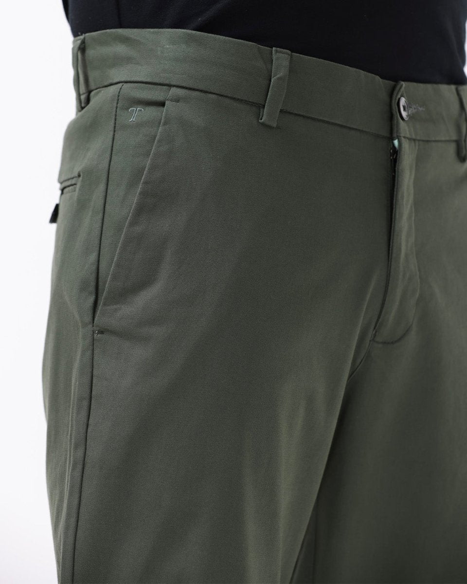TAILORAEDGE Signature Chinos In Pine Olive