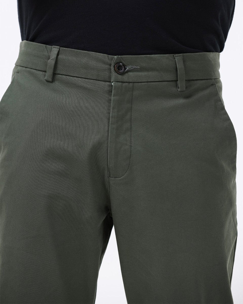 TAILORAEDGE Signature Chinos In Pine Olive