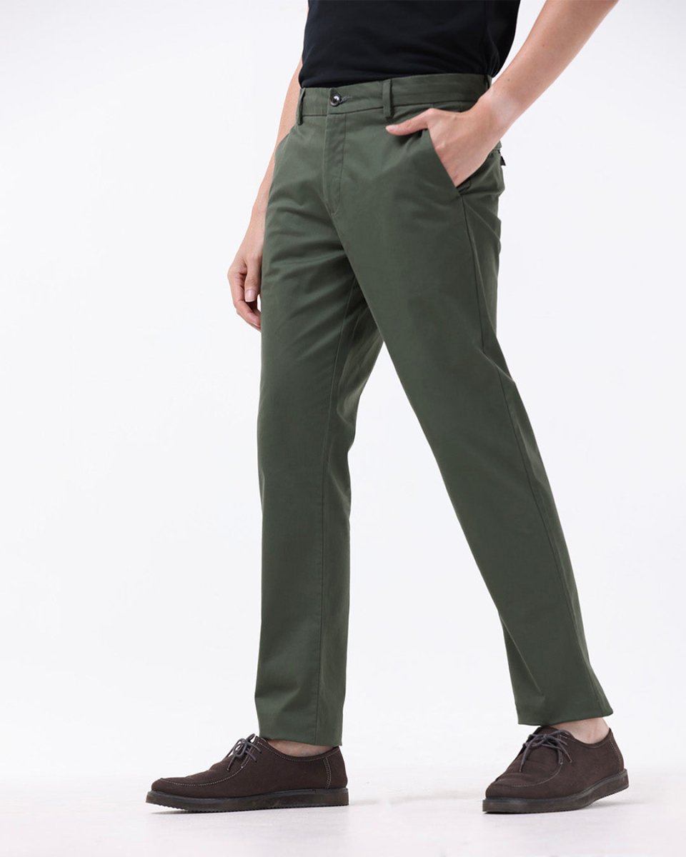 TAILORAEDGE Signature Chinos In Pine Olive