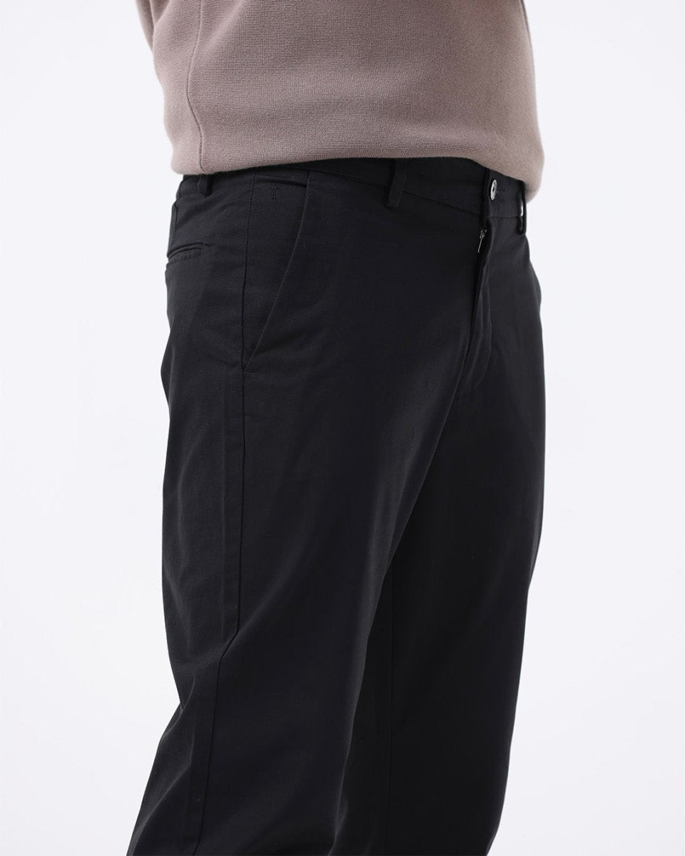 TAILORAEDGE Soft Cotton Chinos In Black