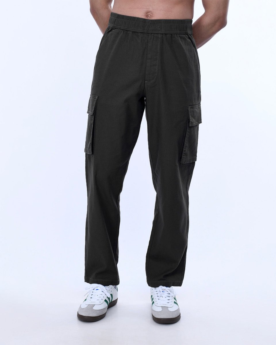 TAILORAEDGE Textured Relaxed Flexiwaist Cargo In Green