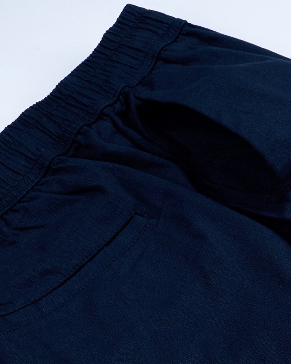 TAILORAEDGE Textured Relaxed Flexiwaist Cargo In Navy